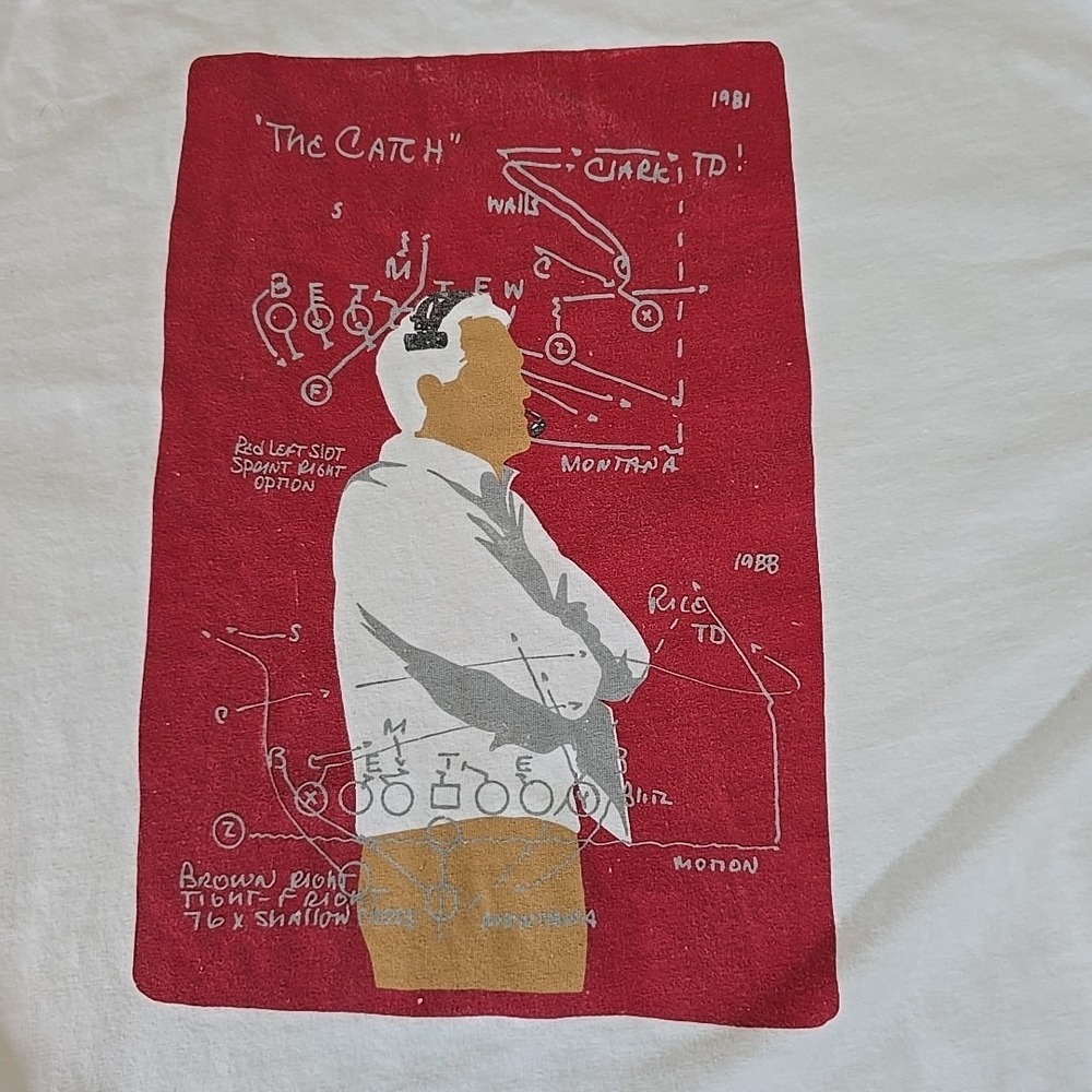 Levis Shirt Mens XL White Bill Walsh Catch Play Graphic Short‎ Sleeve Sportswear